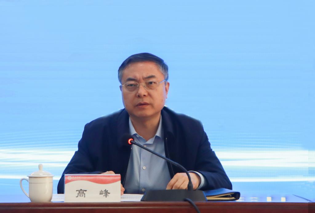 20250410开云召开2025年第一季度硕士学位授权点申报工作汇报会34.jpg