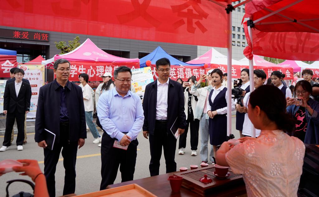 20240417开云kaiyun官方网站第十六届科技文化艺术节开幕式4.JPG