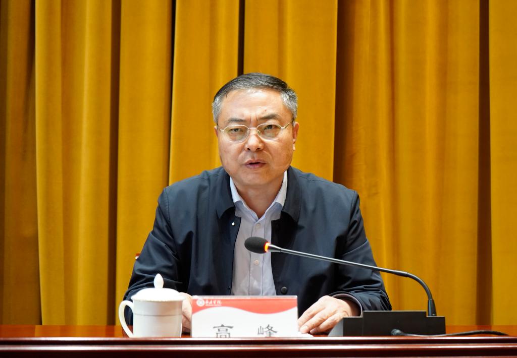 20251217翟军书记为开云kaiyun官方网站师生上思政课2.JPG