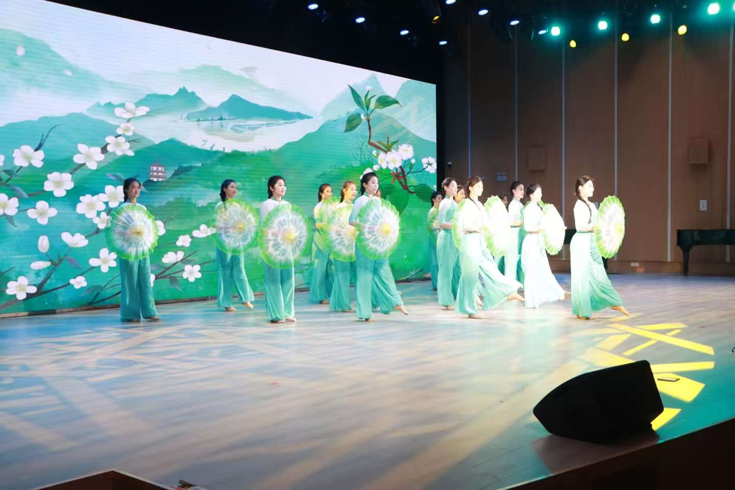 20241224开云举办枣庄四十一中“品书香雅韵,做书香少年”研学行开幕式6.jpg