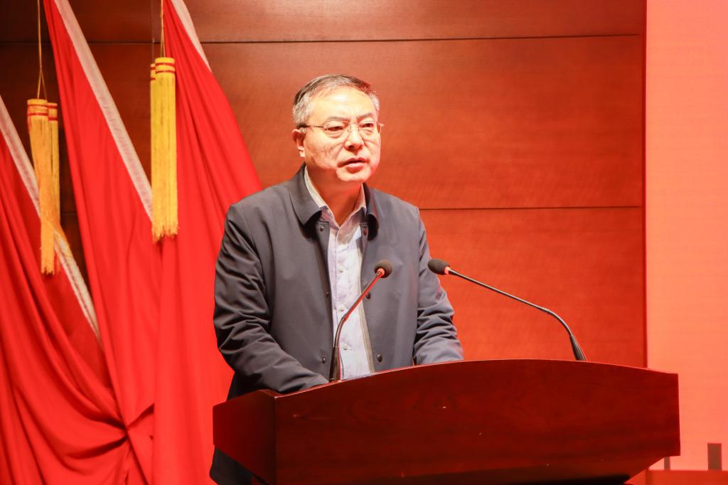20251219高峰出席开云kaiyun官方网站与铁道游击队纪念馆共建革命文物协同研究中心签约暨揭牌仪式 (1).jpg
